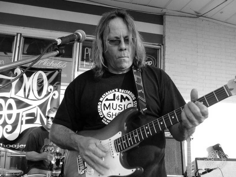 Coscino's Pizza's Free Mardi Gras Concert - February 2011