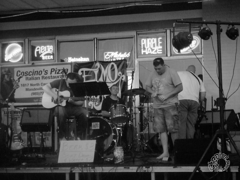 Coscino's Pizza's Free Mardi Gras Concert - February 2011