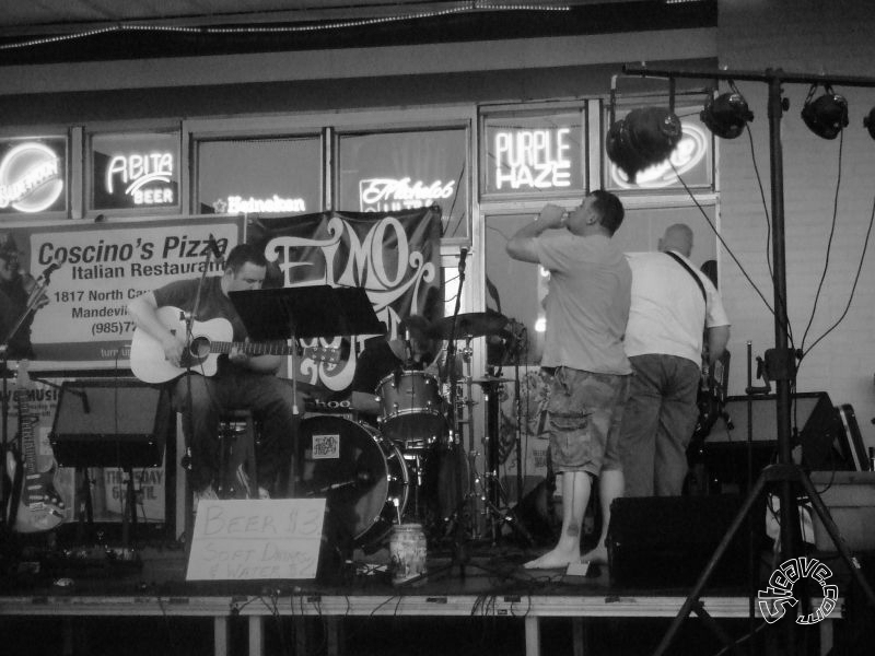 Coscino's Pizza's Free Mardi Gras Concert - February 2011