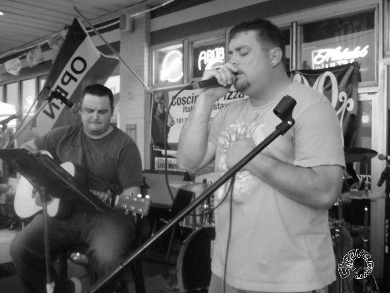 Coscino's Pizza's Free Mardi Gras Concert - February 2011