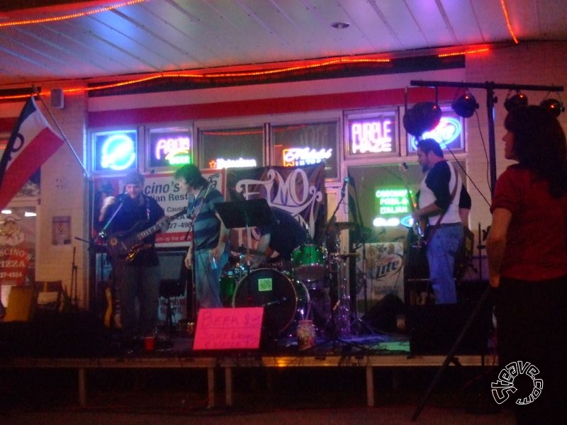 Coscino's Pizza's Free Mardi Gras Concert - February 2011