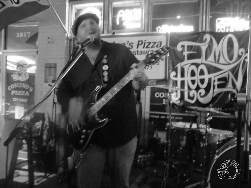Coscino's Pizza's Free Mardi Gras Concert - February 2011
