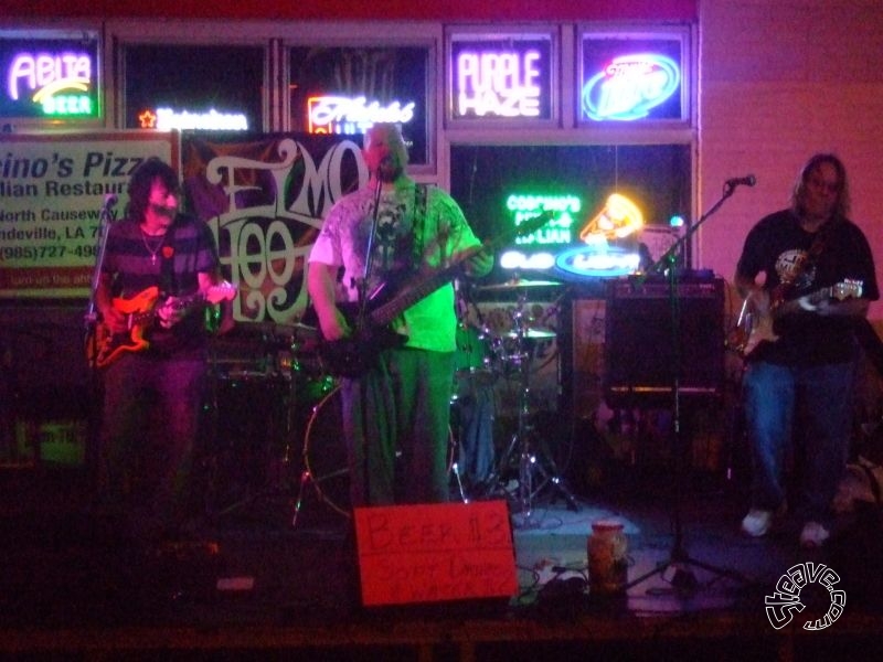 Coscino's Pizza's Free Mardi Gras Concert - February 2011